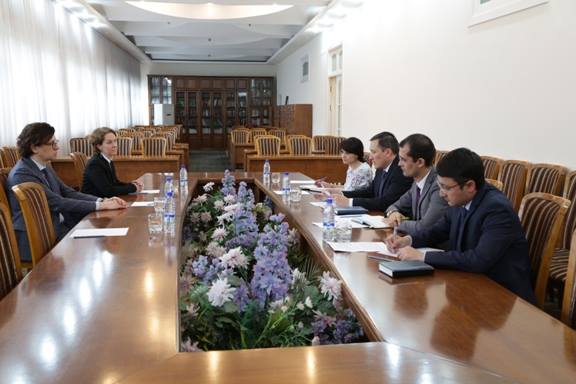 Lietuvos notarų rūmų delegacija lankėsi Uzbekistane